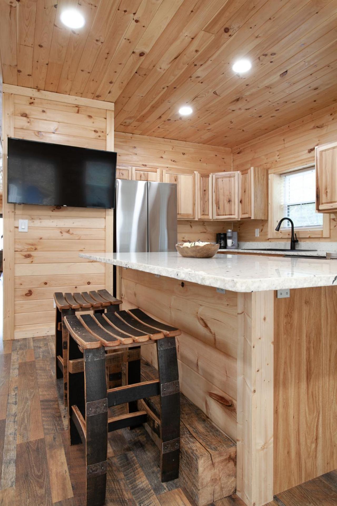 Villa Whiskey Barrel W Hot Tub Arcade Game Fire Pit Sevierville Esterno foto